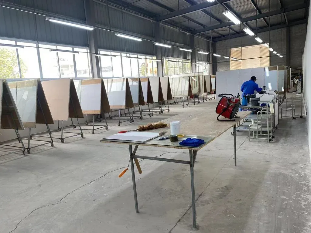 爱涂妆工匠师培训体系：以工艺标准化重塑墙面装饰艺术
艺术涂料施工
艺术涂料服务