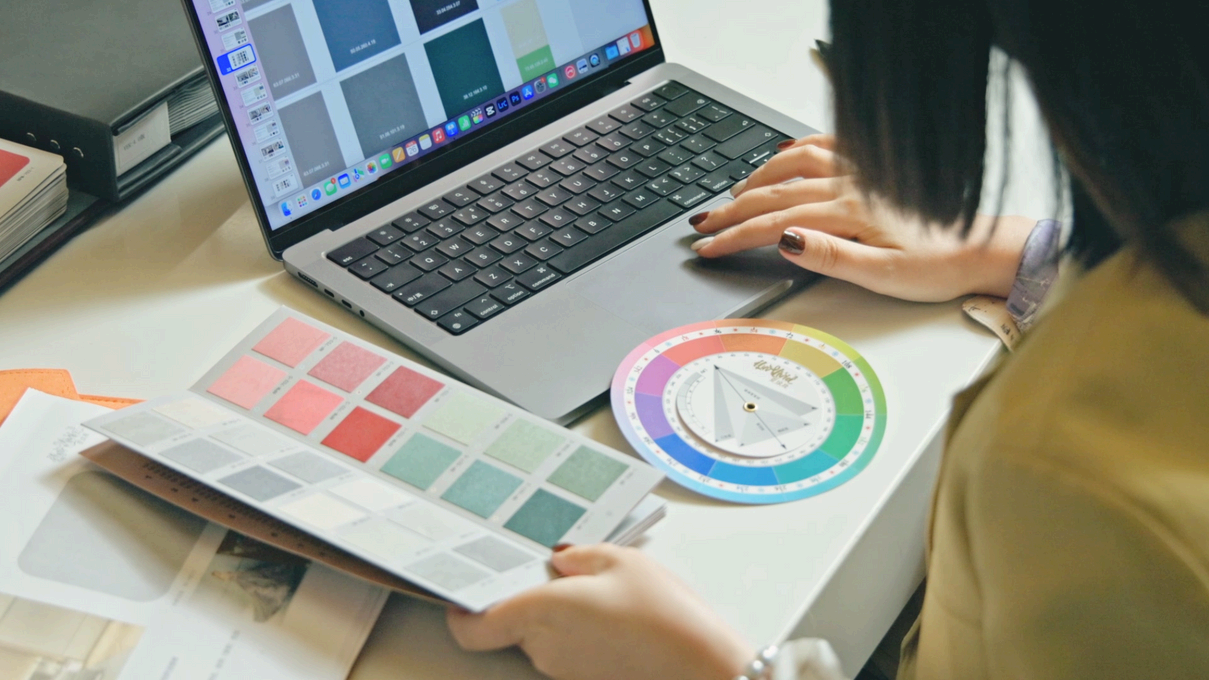 ABOUT ILUVVIVID｜Precision – Colors